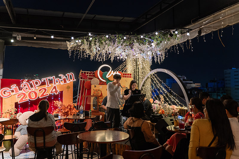 nhạc Acoustic tại Vi Vu Rooftop