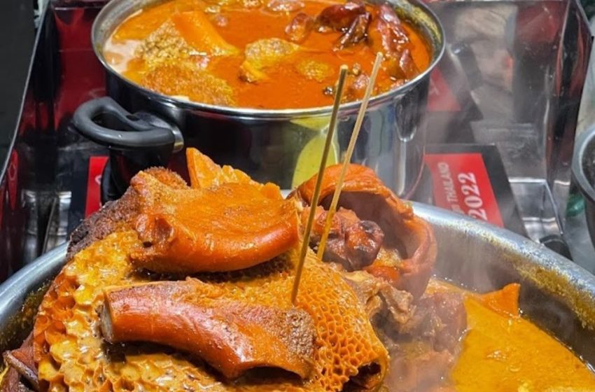  Càn Quét “Đảo Ngọc” Quận 4: Thủ Phủ Ăn Vặt & Những Góc Khuất Ẩm Thực Độc Bản