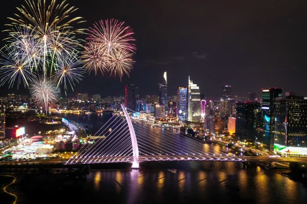 Lễ 30/4 Ở Sài Gòn Đi Đâu? Top 5 Trải Nghiệm "Phá Đảo" Thành Phố Không Ngủ 2026